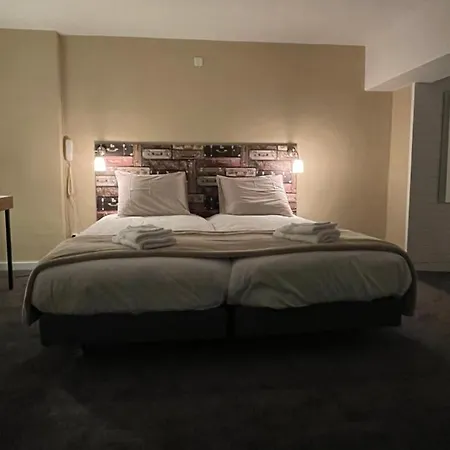 In Den Roden Leeuw Limburg Hotell 3*